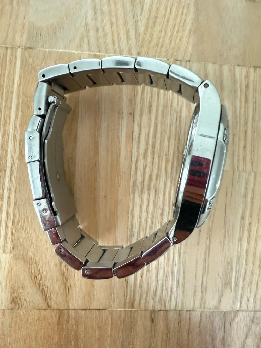 Relic mens silver tone watch NEW BATTEEY